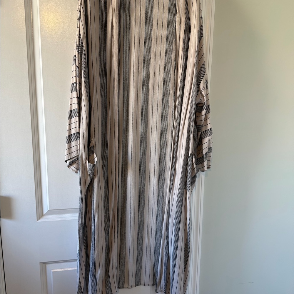 Carly Jean Los Angeles Striped Kimono - Black, White, Gray